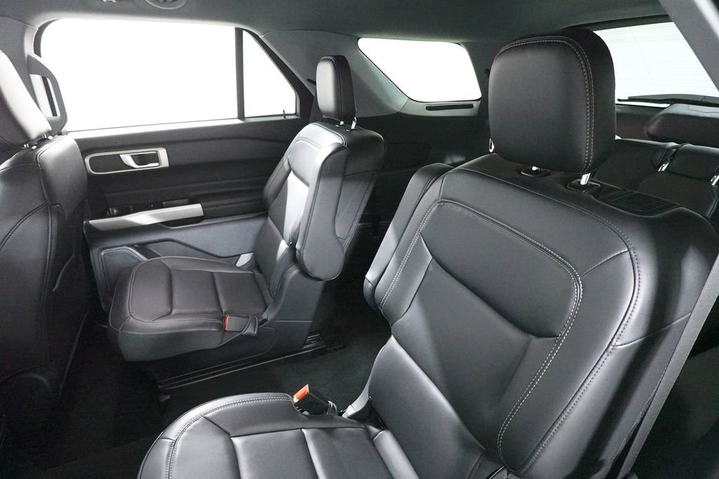 Certified 2023 Ford Explorer XLT w/ Equipment Group 202A image 25