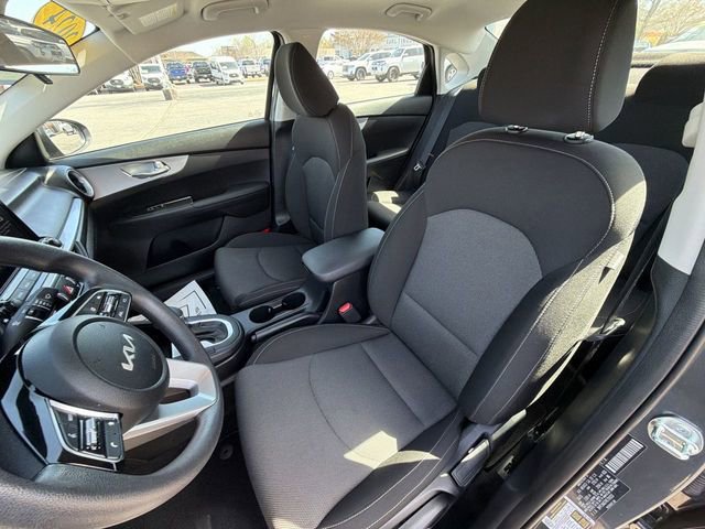 Used 2024 Kia Forte LXS w/ LXS Technology Package image 11