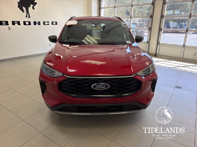 Certified 2025 Ford Escape ST-Line FWD image 3