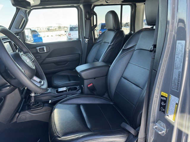 Used 2023 Jeep Wrangler Unlimited Sahara image 12