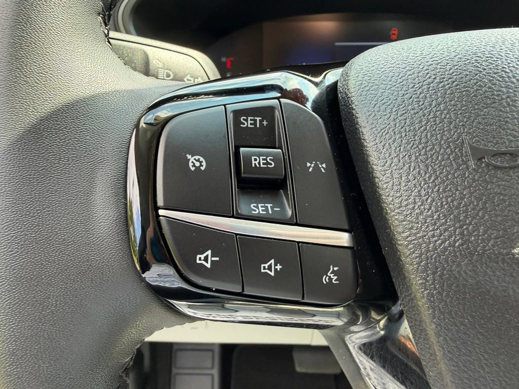 Certified 2023 Ford Escape Active AWD/4WD image 12