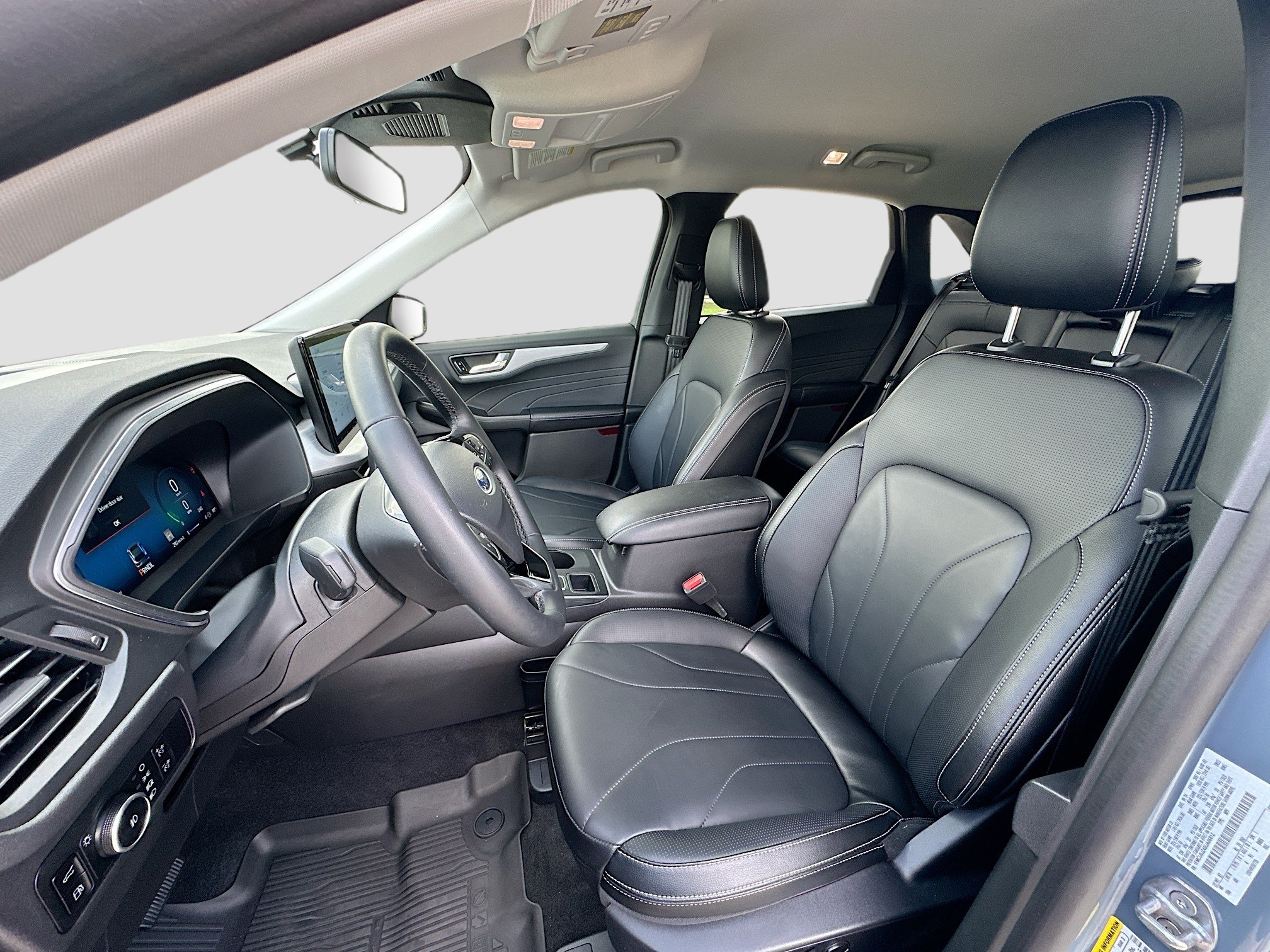 Certified 2025 Ford Escape Platinum w/ Premium Technology Package FWD image 22