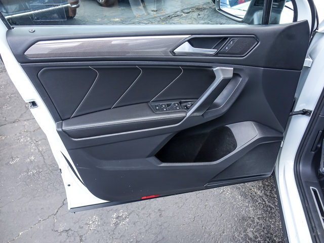 Used 2023 Volkswagen Tiguan SE R-Line AWD/4WD image 21