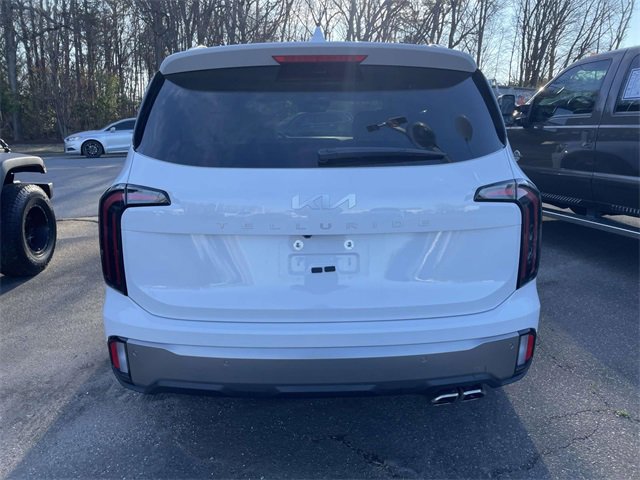 Used 2025 Kia Telluride EX w/ EX Captain's Chair Package image 3