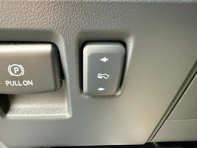 Certified 2023 Ford F150 Lariat w/ Equipment Group 502A High image 25