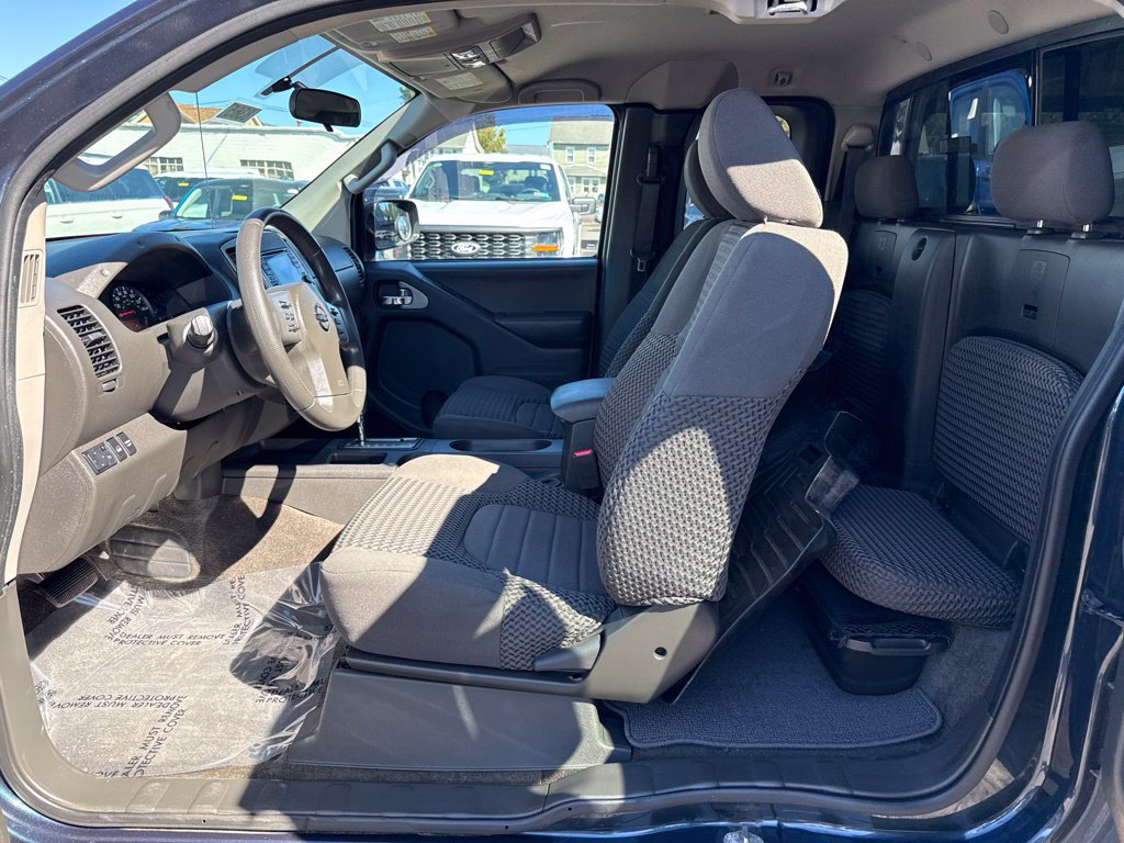 Used 2017 Nissan Frontier SV AWD/4WD image 15