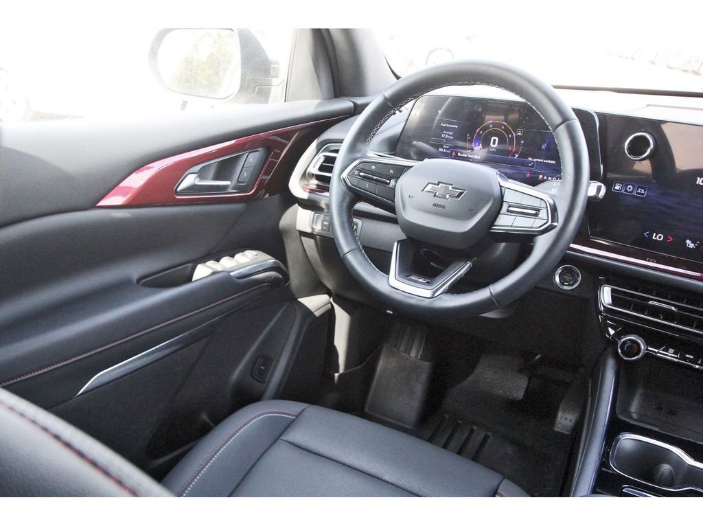 Used 2024 Chevrolet Traverse Z71 AWD/4WD image 12