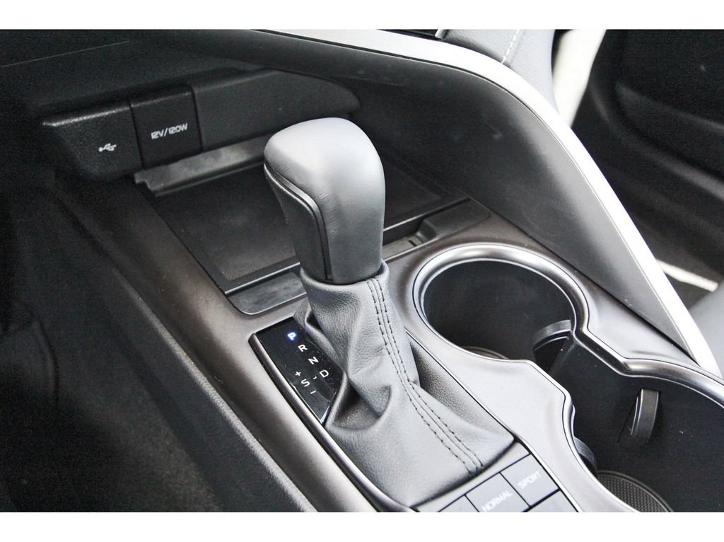 Used 2024 Toyota Camry SE FWD image 25