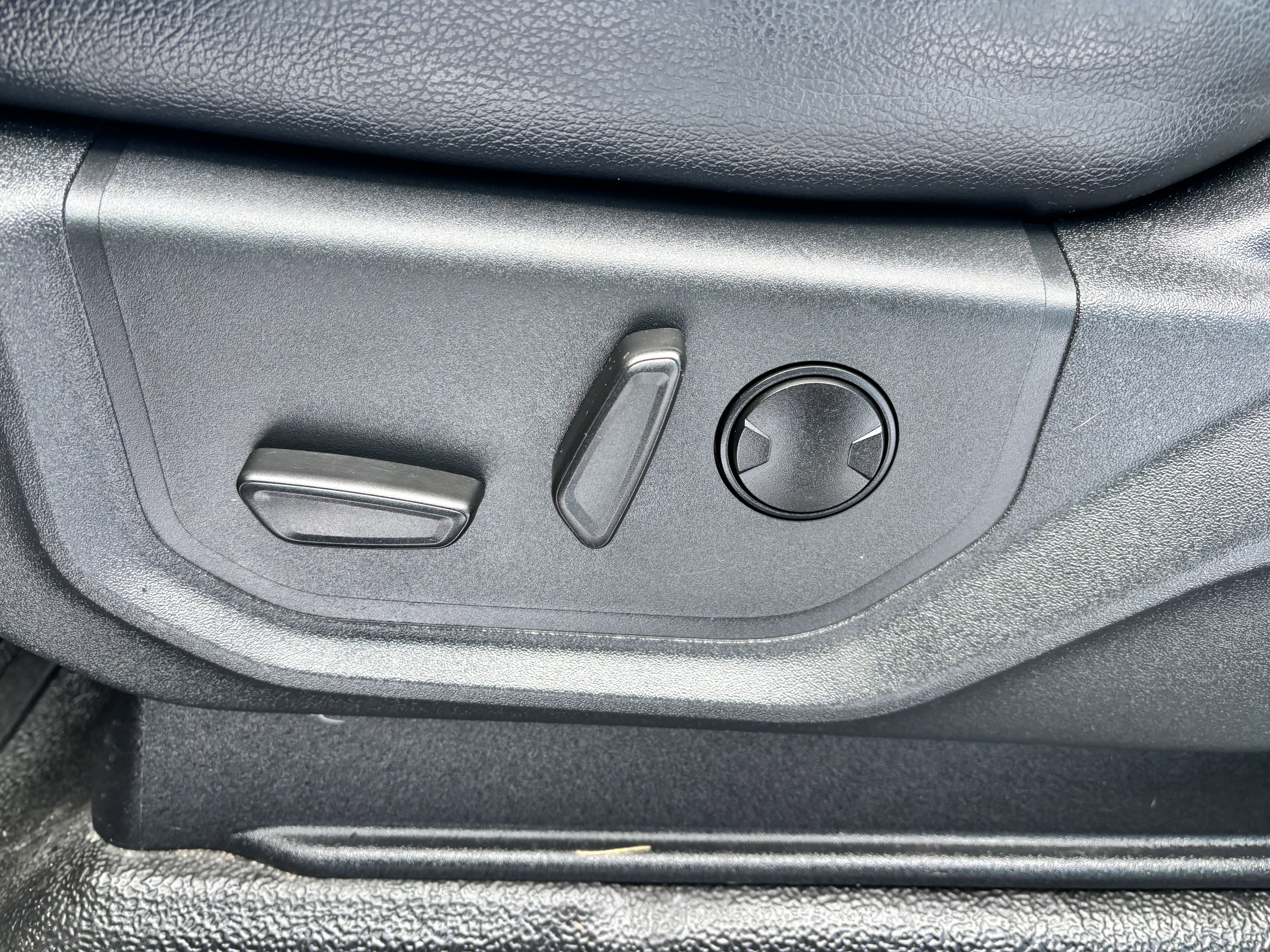 Certified 2022 Ford F350 Lariat w/ Lariat Ultimate Package image 20