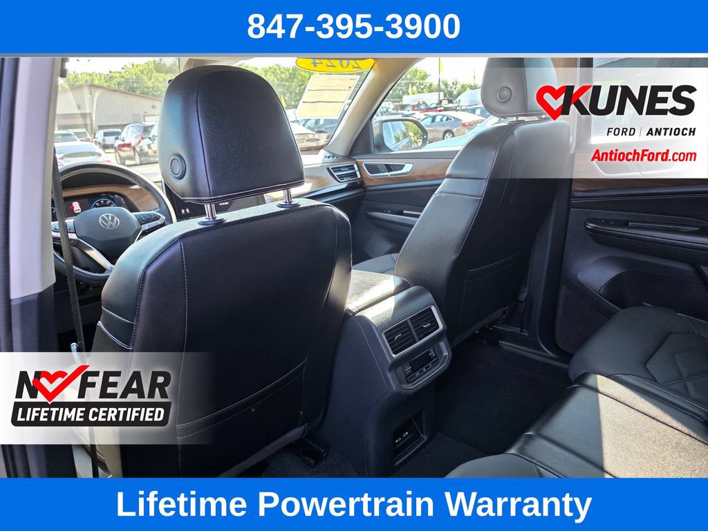 Used 2024 Volkswagen Atlas SE AWD/4WD image 19