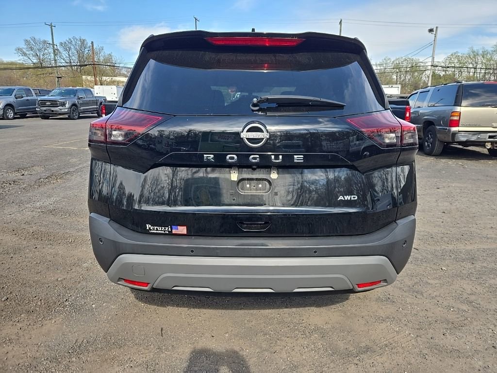 Used 2023 Nissan Rogue S AWD/4WD image 5