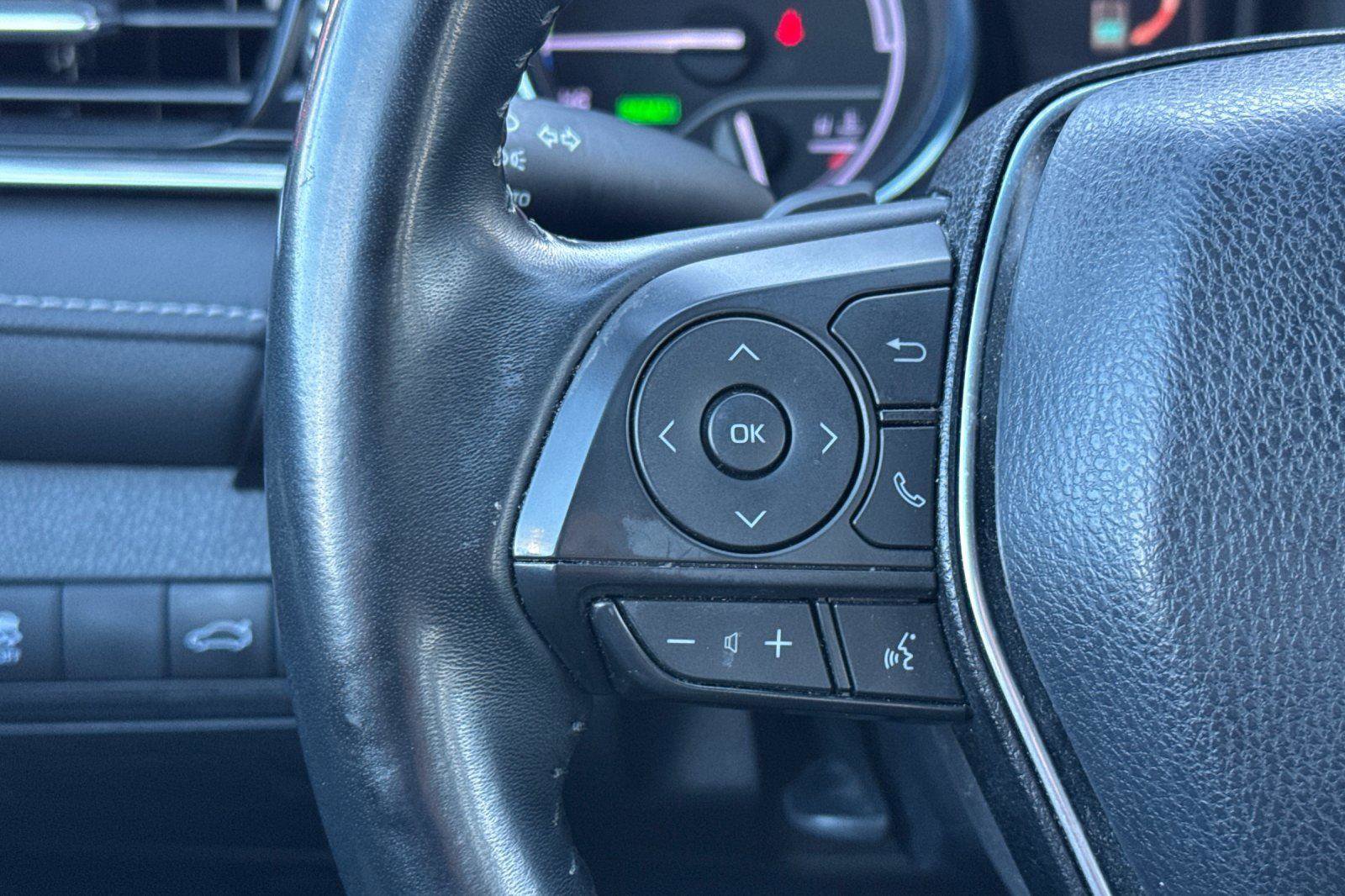 Used 2018 Toyota Camry SE image 18