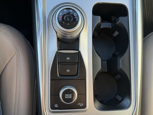 Certified 2022 Ford Explorer XLT w/ Equipment Group 202A image 19