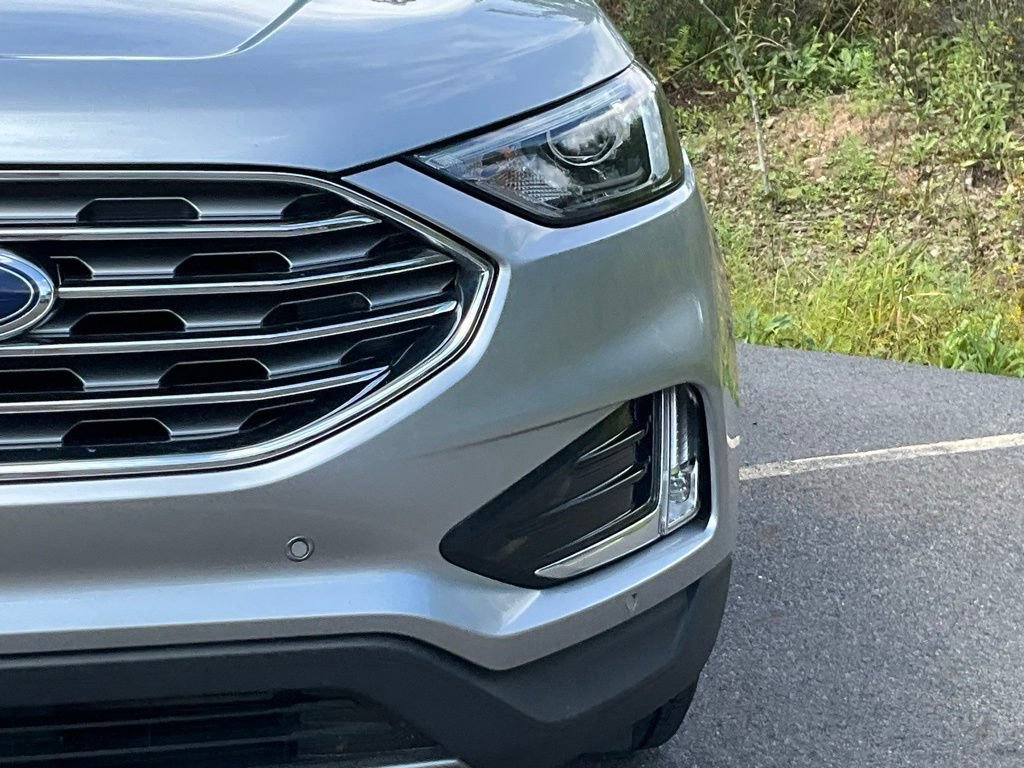 Certified 2024 Ford Edge Titanium AWD/4WD image 2