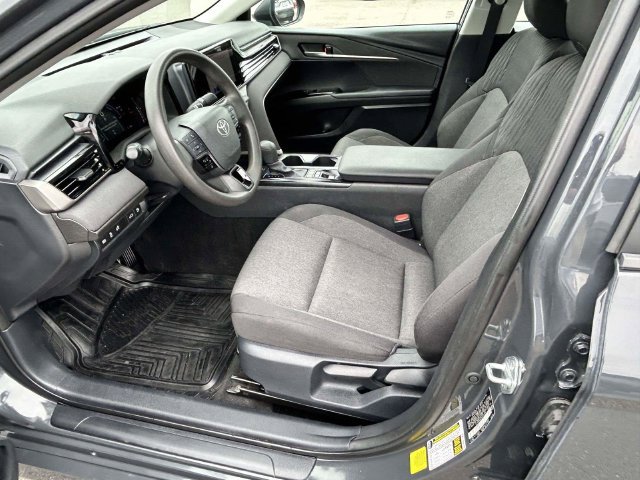 Used 2025 Toyota Camry LE FWD image 17