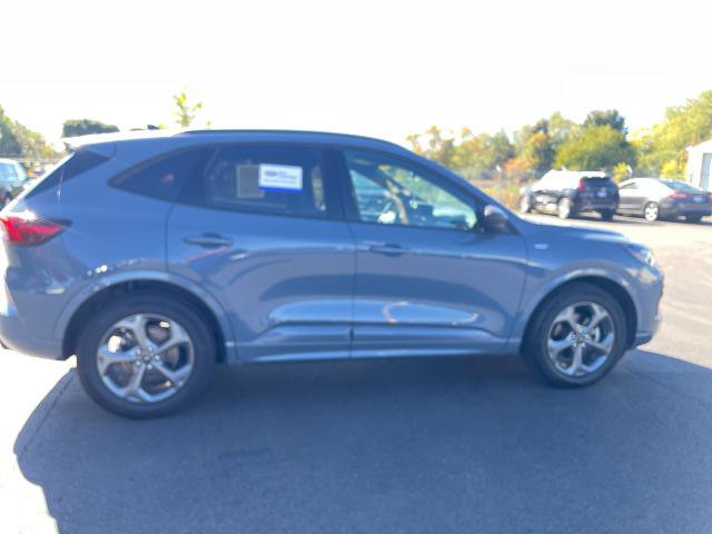 Certified 2024 Ford Escape ST-Line w/ Tech Pack #1 FWD image 4
