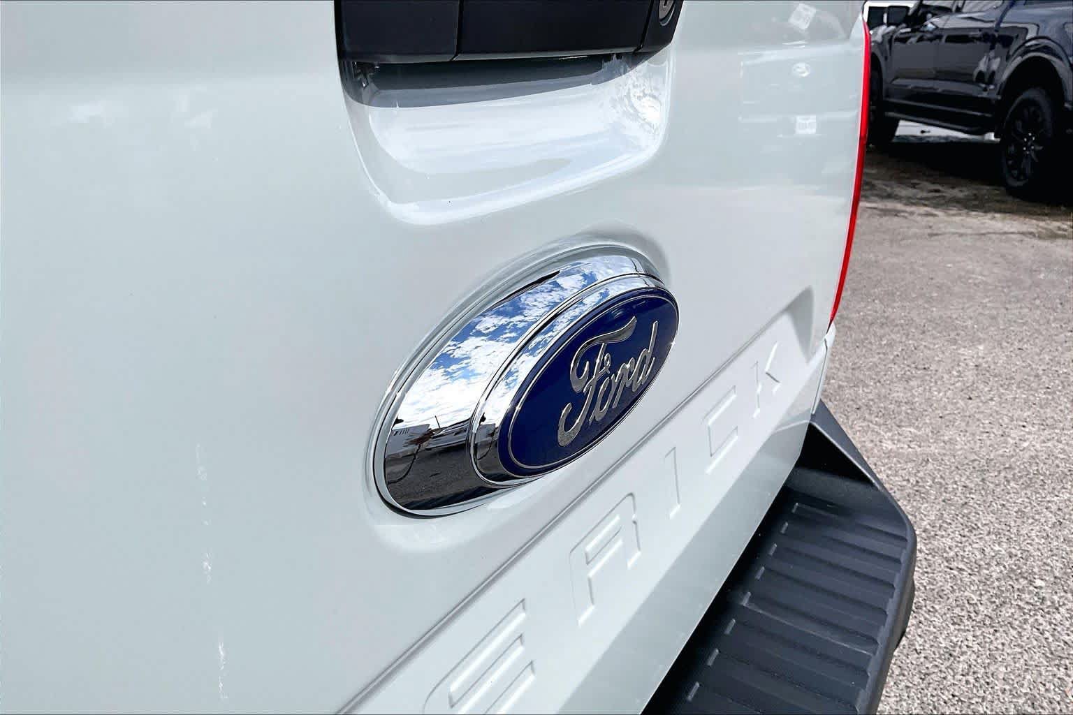 Certified 2024 Ford Maverick XL FWD image 31