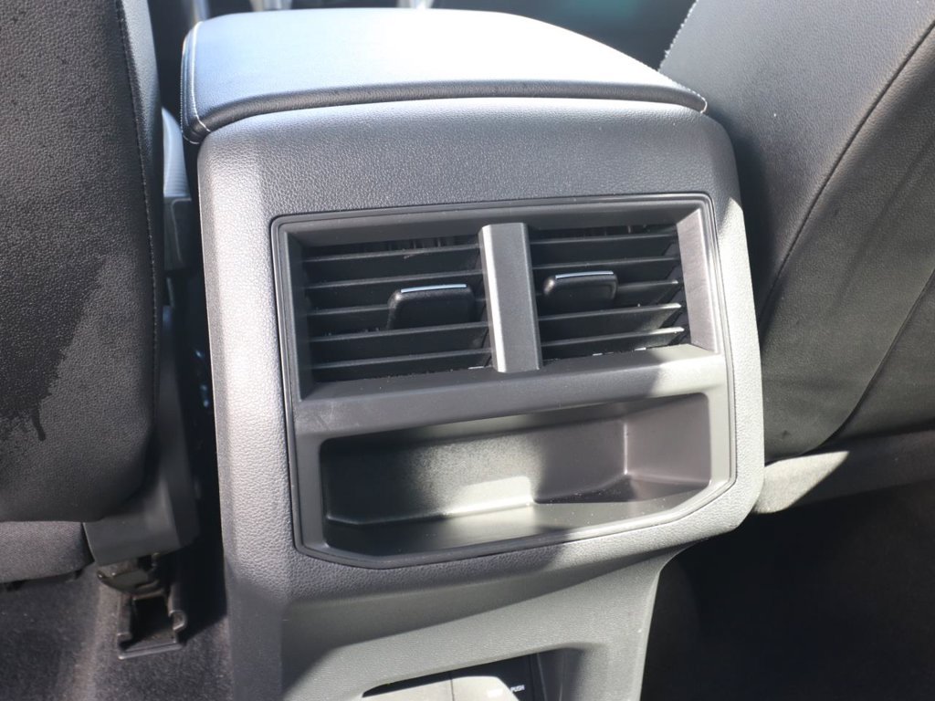 Used 2023 Volkswagen Atlas Cross Sport SE w/ Panoramic Sunroof Package FWD image 15