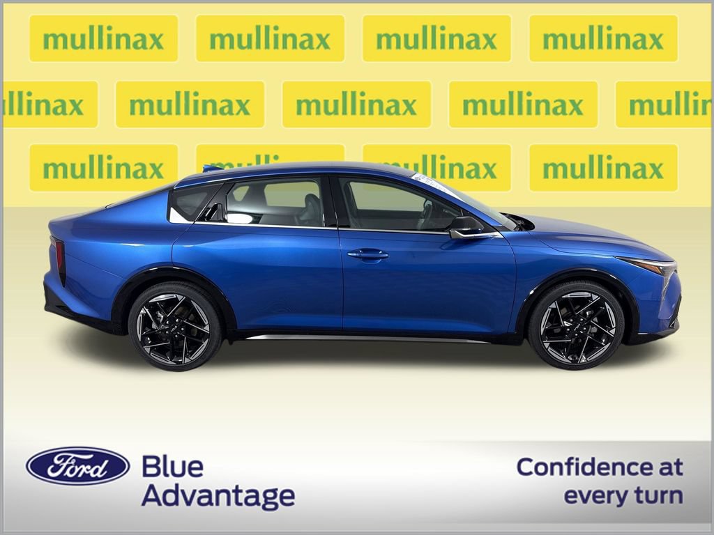 Used 2025 Kia K4 GT-Line FWD image 2