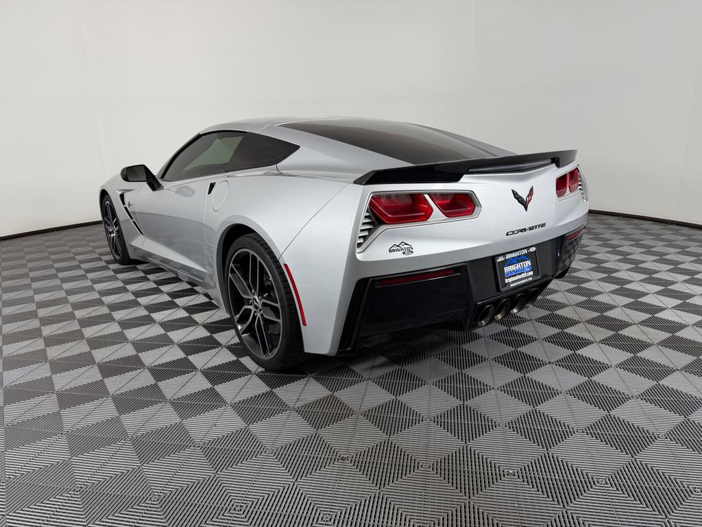 Used 2019 Chevrolet Corvette Stingray Coupe RWD image 5
