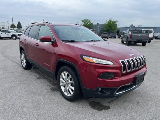 Used 2017 Jeep Cherokee Limited w/ Luxury Group AWD/4WD image 1