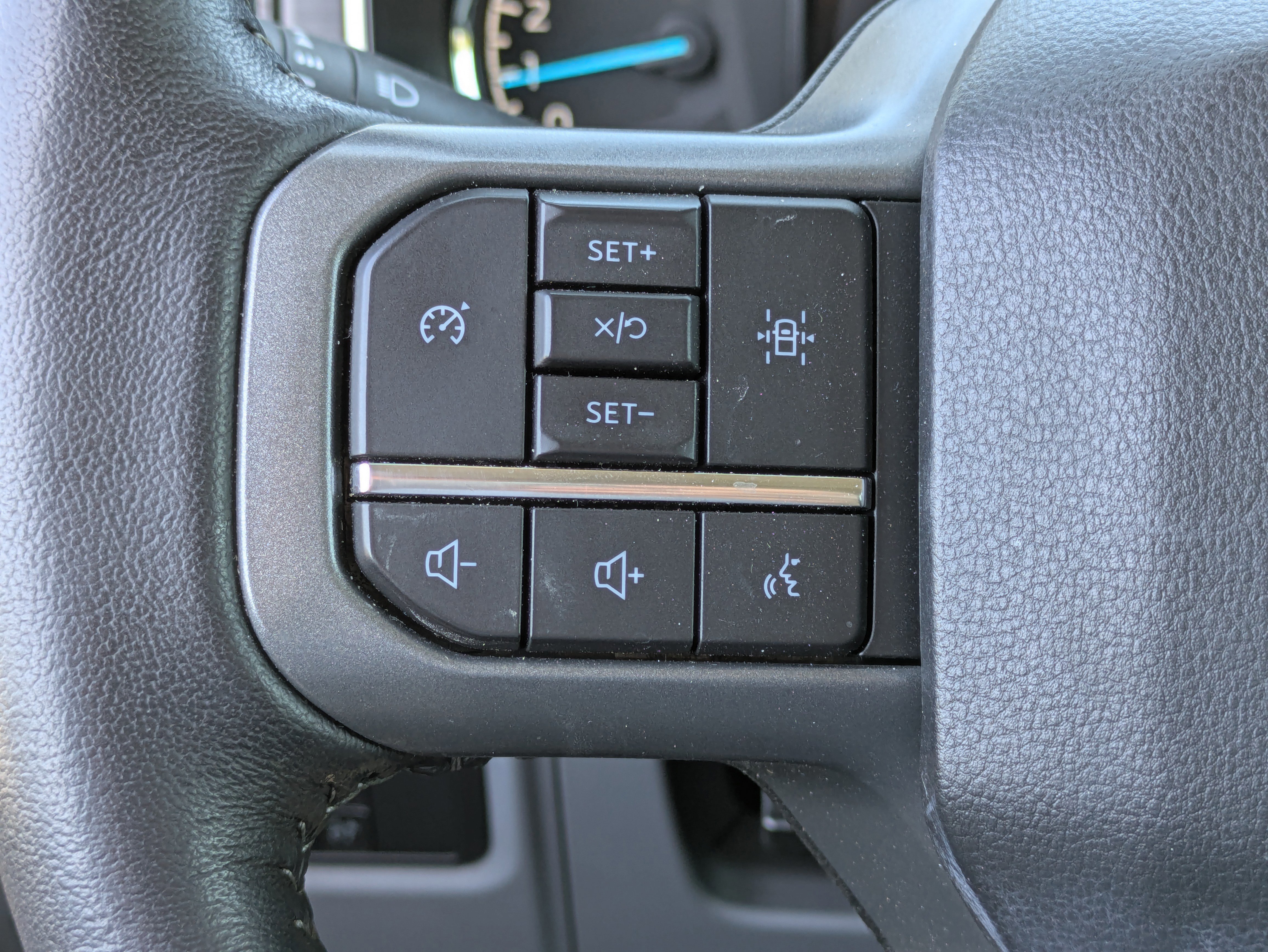 Certified 2022 Ford F150 XLT w/ Equipment Group 302A High image 23