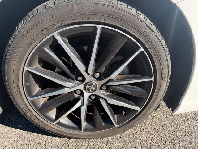Used 2021 Toyota Camry SE FWD image 6