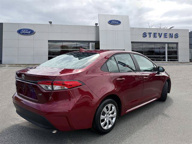 Used 2025 Toyota Corolla LE FWD image 5