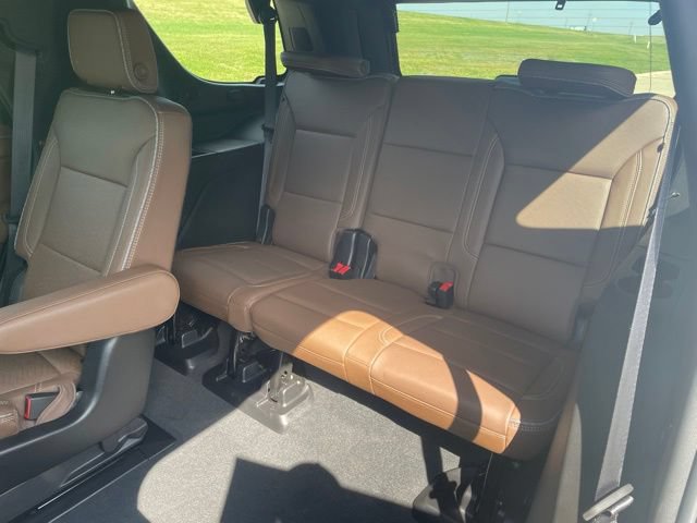 Used 2024 Chevrolet Tahoe High Country AWD/4WD image 21