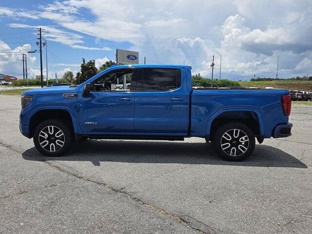 Used 2022 GMC Sierra 1500 AT4 w/ AT4 Premium Package AWD/4WD image 4