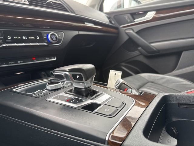 Used 2018 Audi Q5 2.0T w/ Premium Plus Package image 29