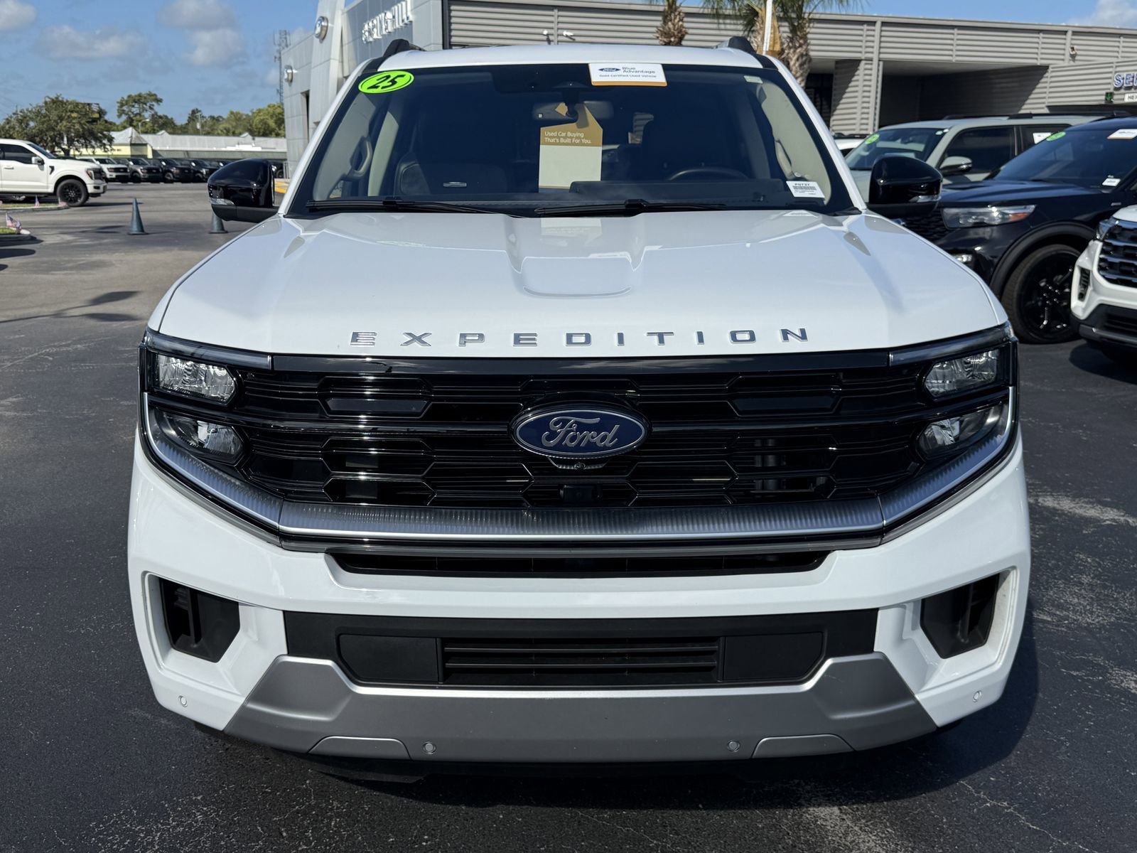 Certified 2025 Ford Expedition Platinum AWD/4WD image 8