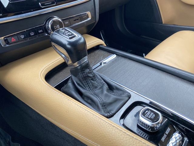 Used 2018 Volvo V90 T6 Cross Country w/ Protection Package image 22
