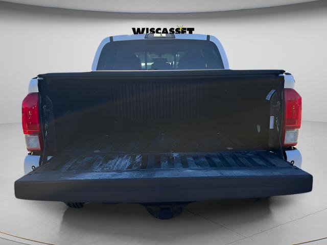 Used 2017 Toyota Tacoma TRD Off-Road w/ Premium & Technology Package AWD/4WD image 6