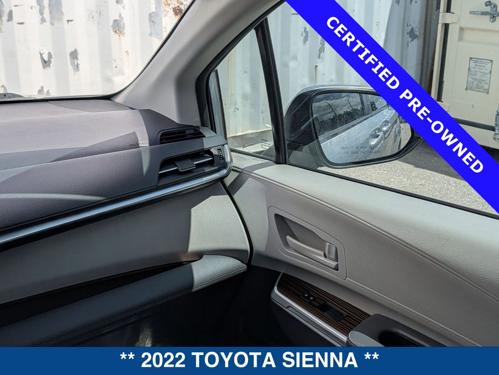 Used 2022 Toyota Sienna LE image 17
