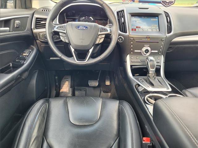Certified 2018 Ford Edge Titanium w/ Equipment Group 301A AWD/4WD image 11