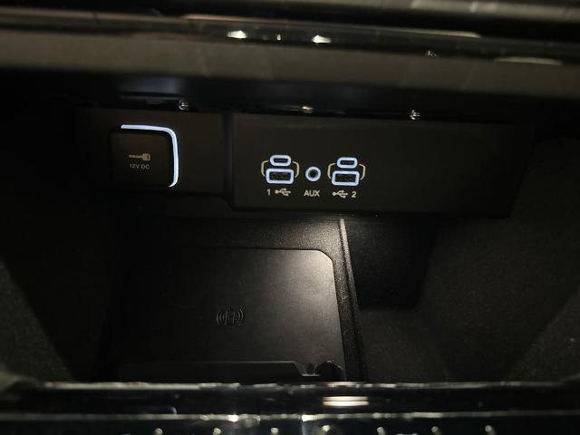 Used 2024 Jeep Wagoneer L Series II RWD image 29