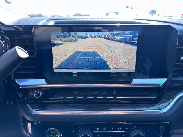 Used 2022 Chevrolet Silverado 1500 LT AWD/4WD image 14