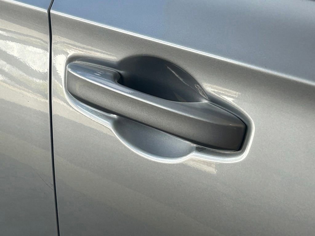 Used 2023 Honda Civic EX-L image 18