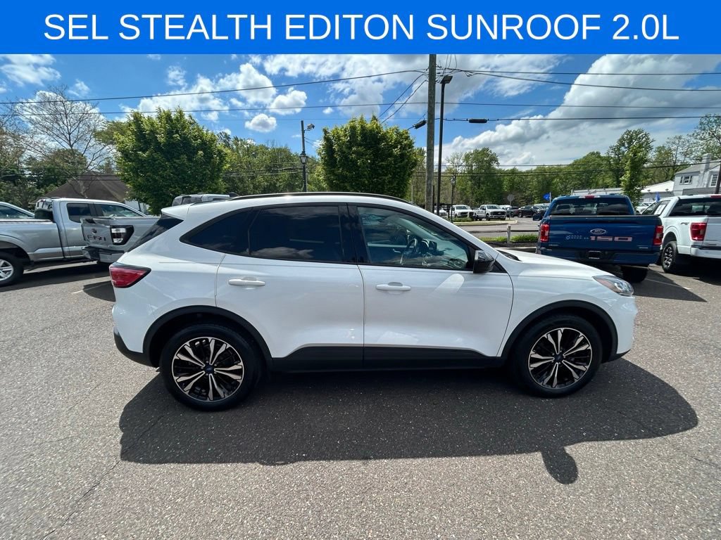 Certified 2022 Ford Escape SEL w/ SEL Stealth AWD Package image 4