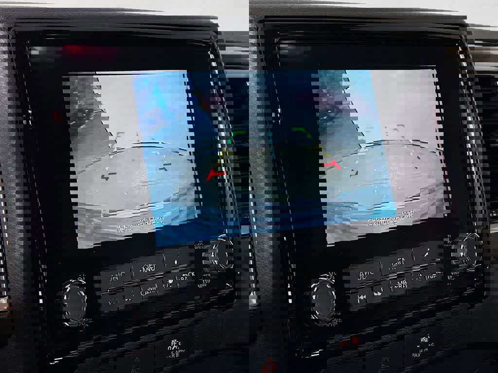 Used 2022 Nissan Frontier SV image 26