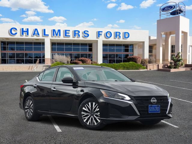 Used 2024 Nissan Altima 2.5 SV