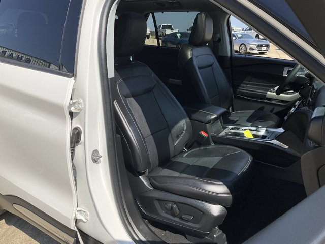 Certified 2023 Ford Explorer Limited w/ Limited Technology Package RWD image 20