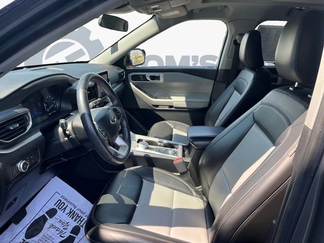 Certified 2022 Ford Explorer XLT w/ Equipment Group 202A AWD/4WD image 9