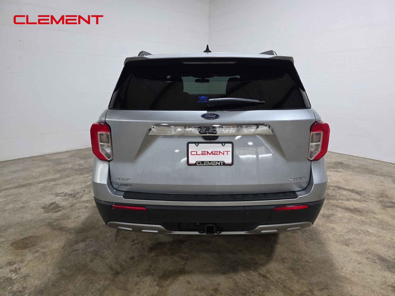 Certified 2022 Ford Explorer XLT w/ Equipment Group 202A image 7