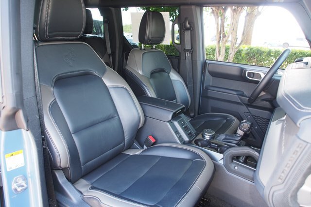 Certified 2025 Ford Bronco Outer Banks w/ Sasquatch Package AWD/4WD image 11