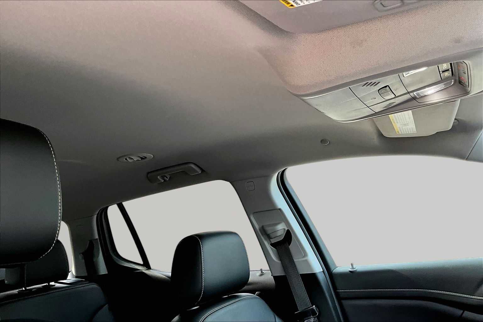 Used 2021 GMC Acadia SLT w/ Elevation Edition FWD image 14