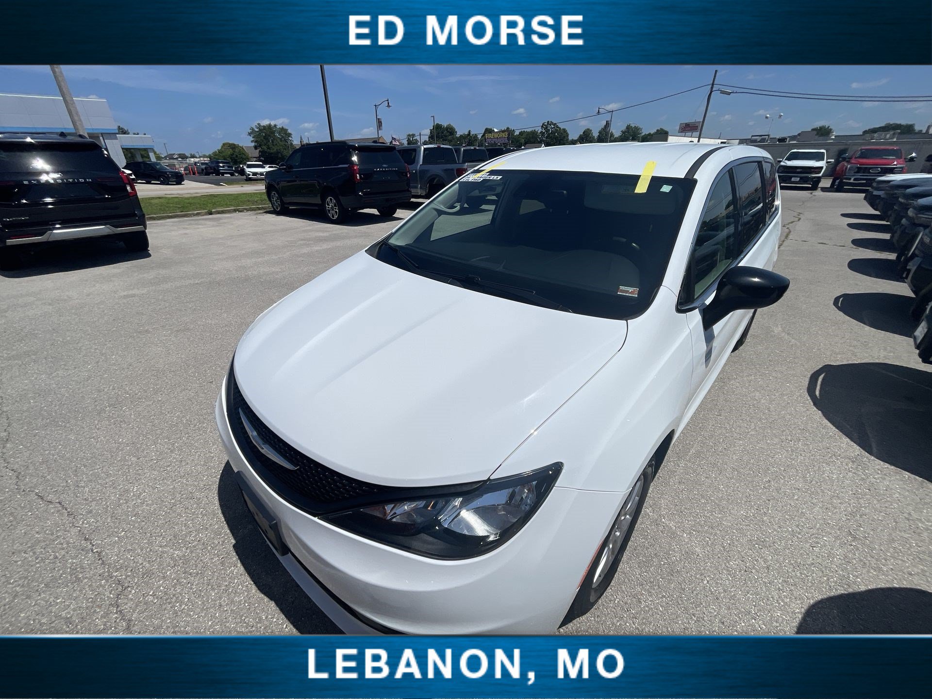 Used 2024 Chrysler Voyager LX FWD image 19