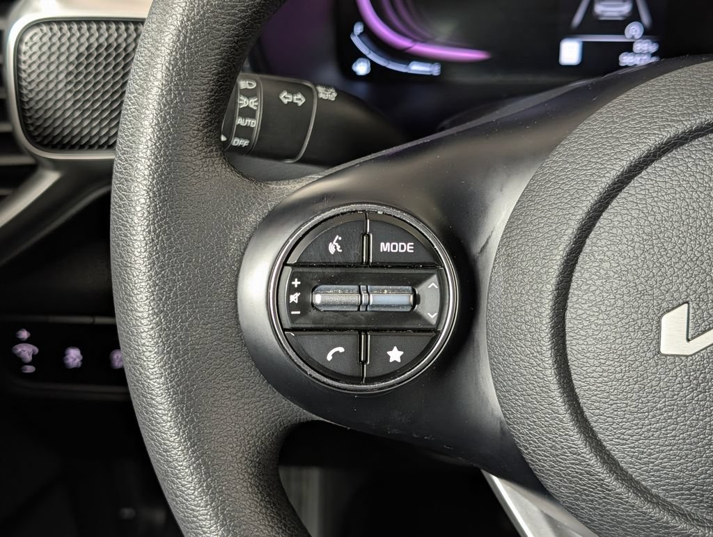 Used 2024 Kia Soul LX FWD image 15