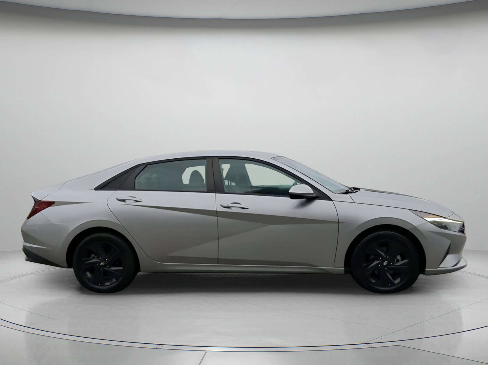 Used 2023 Hyundai Elantra SEL w/ Cargo Package image 25